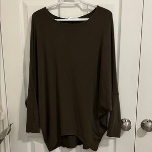 Seven sisters green bat wing sweater